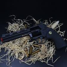 🔫 Shell-Ejecting Metal Revolver Toy – Realistic Action & GEL BLASTER 2IN 1