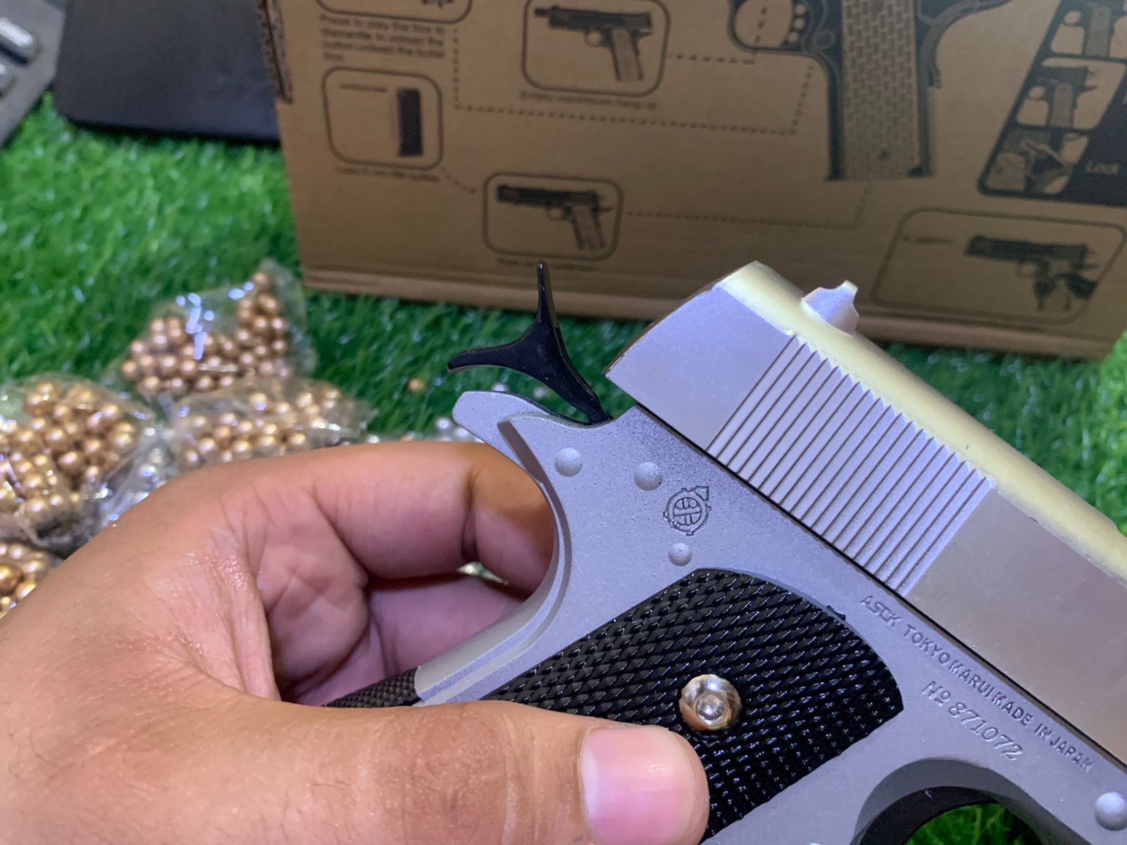 HAWK MODEL 1911 PLASTIC BODY METAL PARTS AND HEAVY WEIGHT LIKE REAL MACHINE