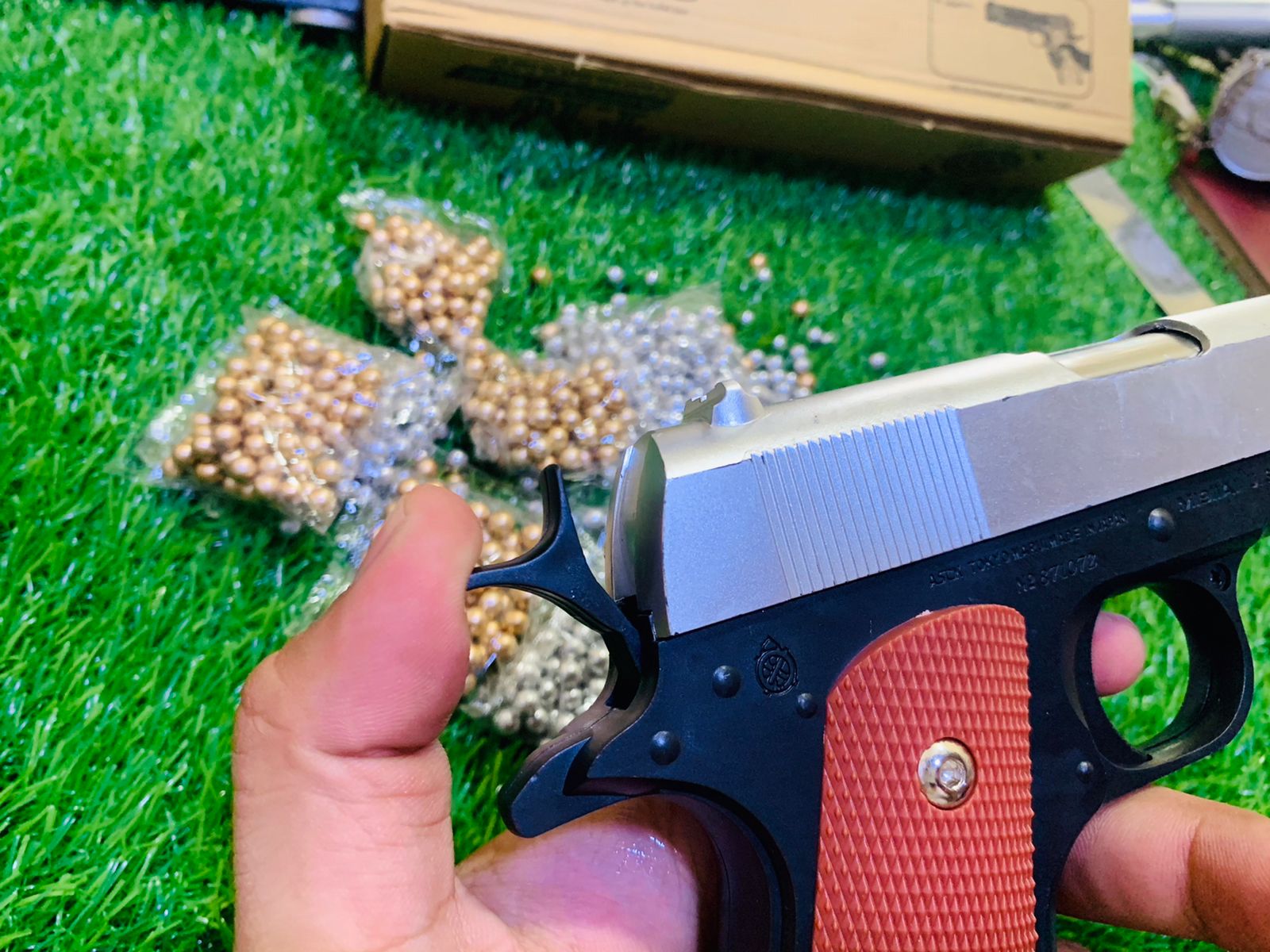 HAWK TOY GUN PLASTIC BODY AND METAL PARTS AND HEAVY WEIGHT PISTOL TOY GUN