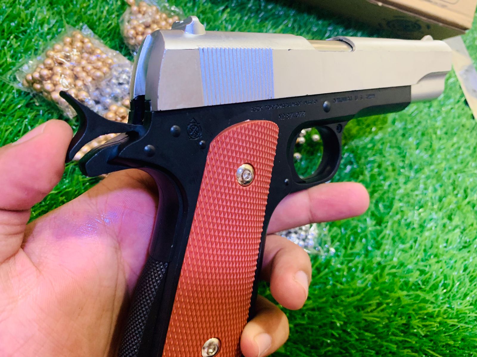 HAWK TOY GUN PLASTIC BODY AND METAL PARTS AND HEAVY WEIGHT PISTOL TOY GUN